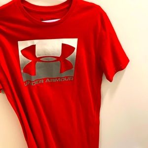 Red under armor shirt